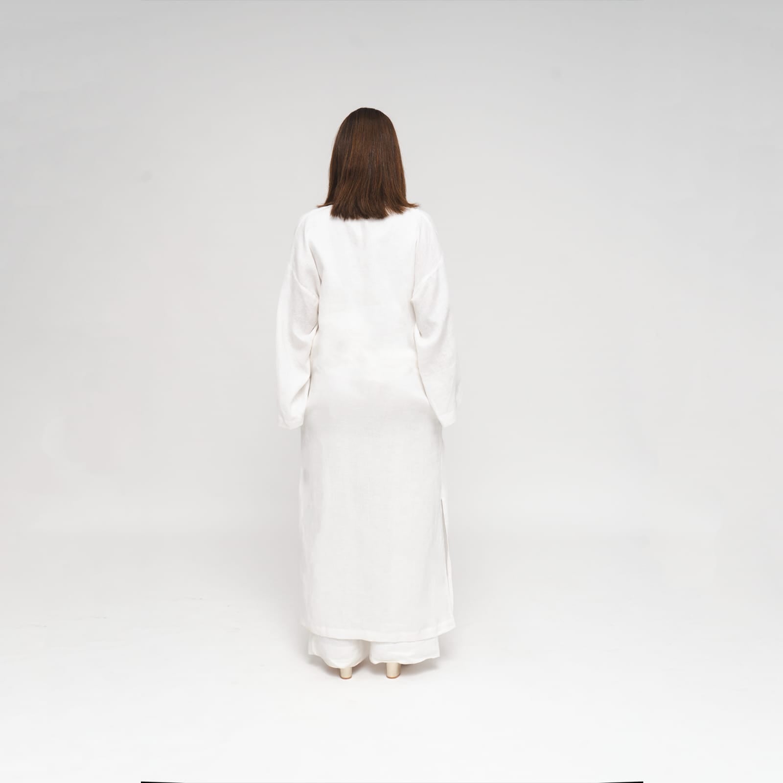 Reese, Italian Linen Kimono Midcalf Jacket in White